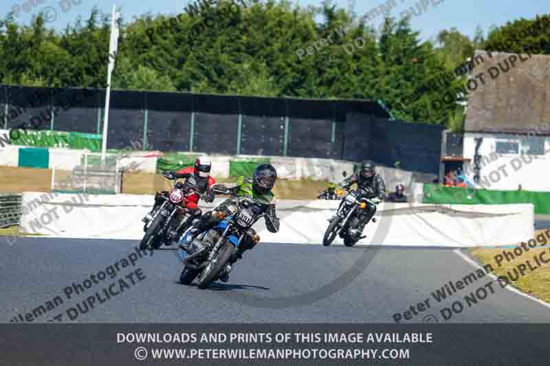 Vintage motorcycle club;eventdigitalimages;mallory park;mallory park trackday photographs;no limits trackdays;peter wileman photography;trackday digital images;trackday photos;vmcc festival 1000 bikes photographs